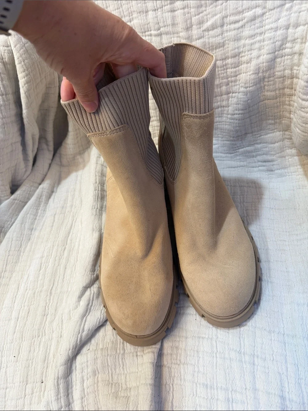 Women's Chunky Chelsea Boot - Taupe Suede Steve Madden size 9